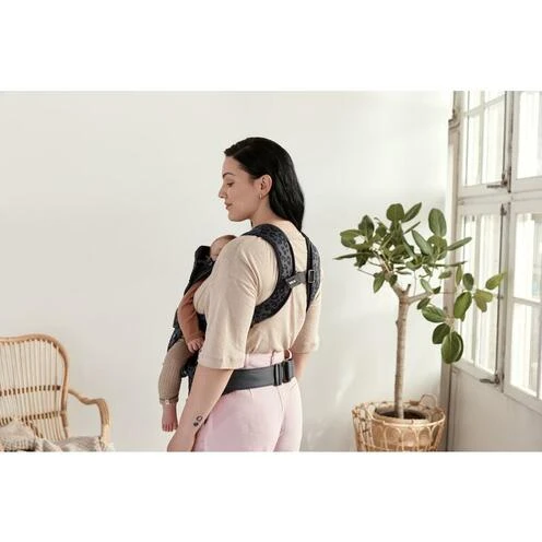 BabyBjörn Porte-Bébé One Air Mesh 3D Anthracite/Léopard - BABYBJÖRN 7 BabyBjörn Porte-Bébé One Air Mesh 3D Anthracite/Léopard - BABYBJÖRN - Image 5