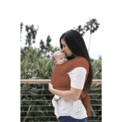 Echarpe De Portage AURA Cuivre - ERGOBABY -Baby Gear Soldes Aura20Wrap20Copper20Lifestyle2002 0